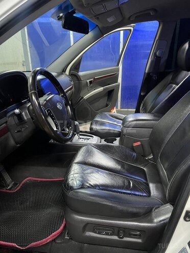 Hyundai Santa Fe-10