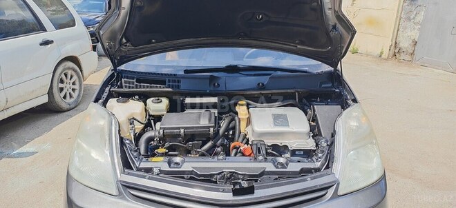 Toyota Prius-10