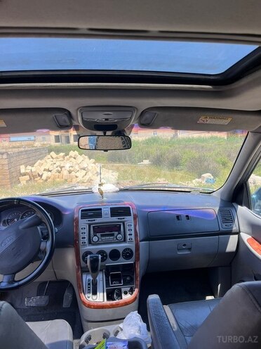 Kia Carnival-5