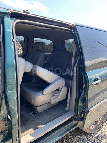 Kia Carnival-6