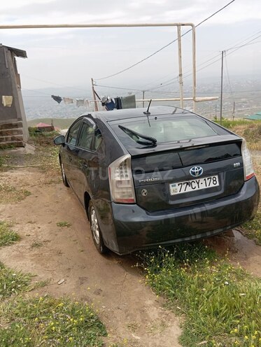 Toyota Prius-2