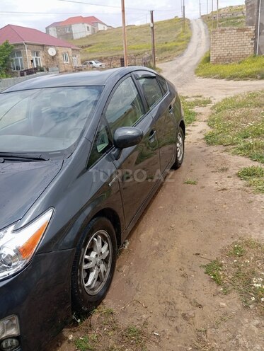 Toyota Prius-3