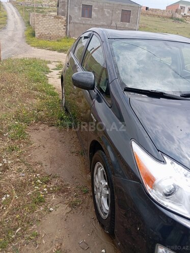 Toyota Prius-5