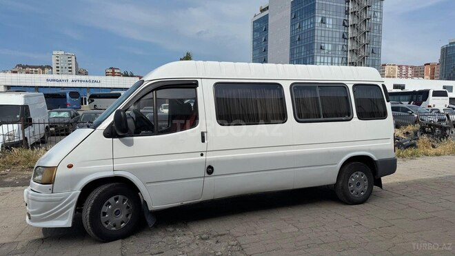 Ford Transit-3