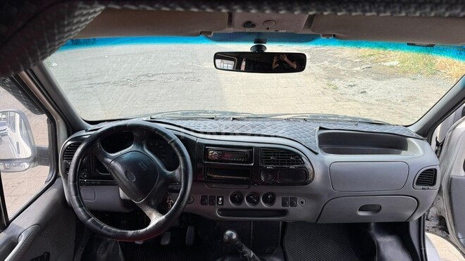 Ford Transit-5