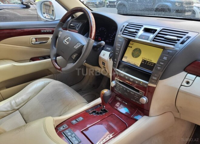 Lexus LS 460-10