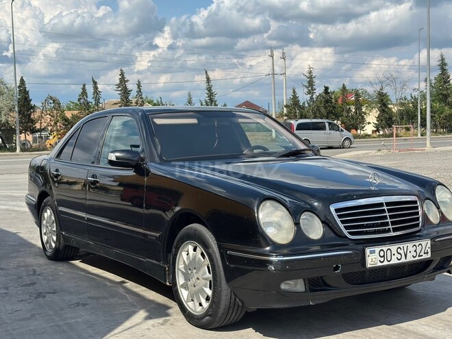 Mercedes E 220-4
