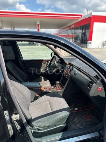 Mercedes E 220-7