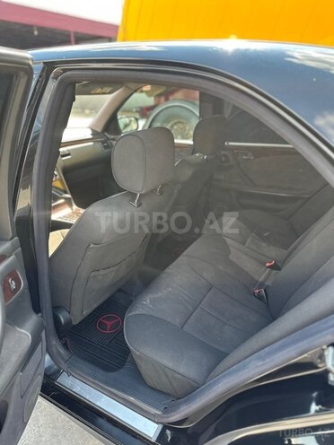 Mercedes E 220-6
