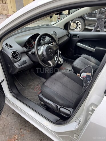 Mazda 2-7