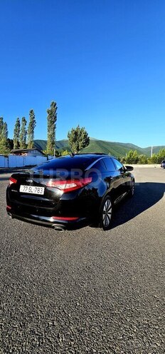 Kia Optima-4