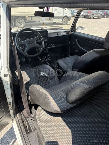 LADA (VAZ) 2104-2