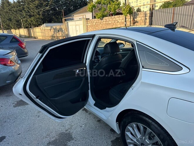 Hyundai Sonata-11