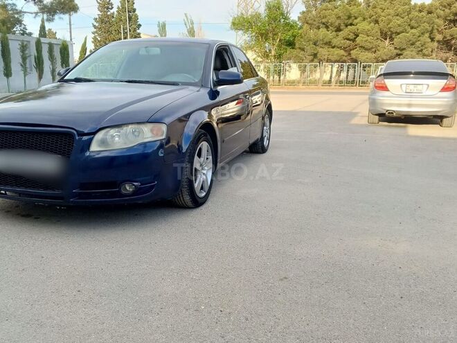 Audi A4-3
