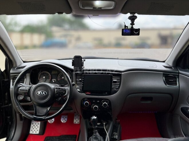 Kia Rio-7