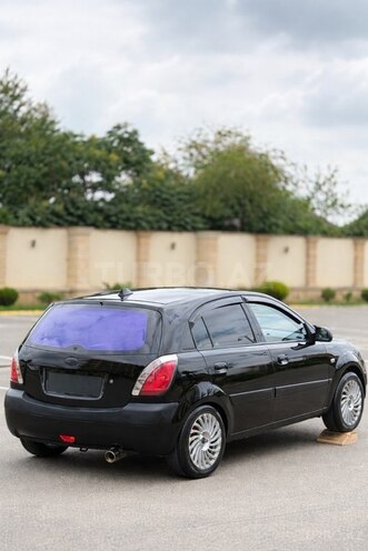 Kia Rio-5