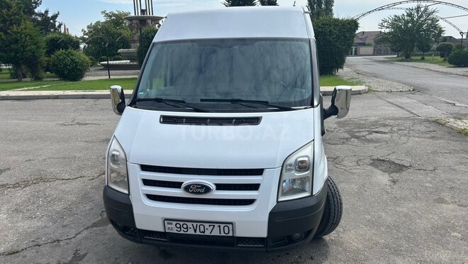 Ford Transit-1