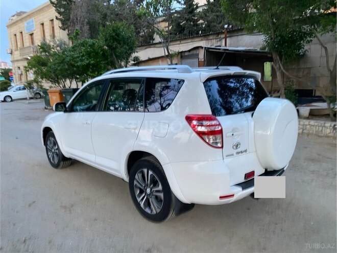 Toyota RAV4-5