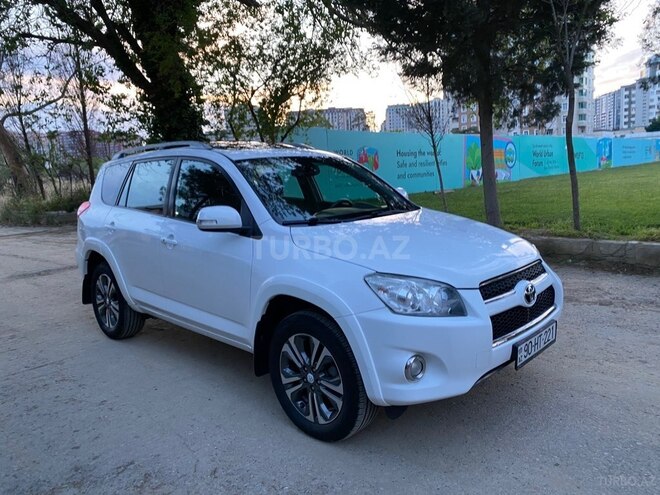 Toyota RAV4-3