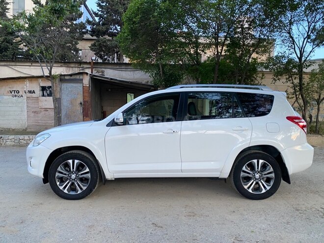 Toyota RAV4-7