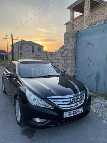 Hyundai Sonata-1