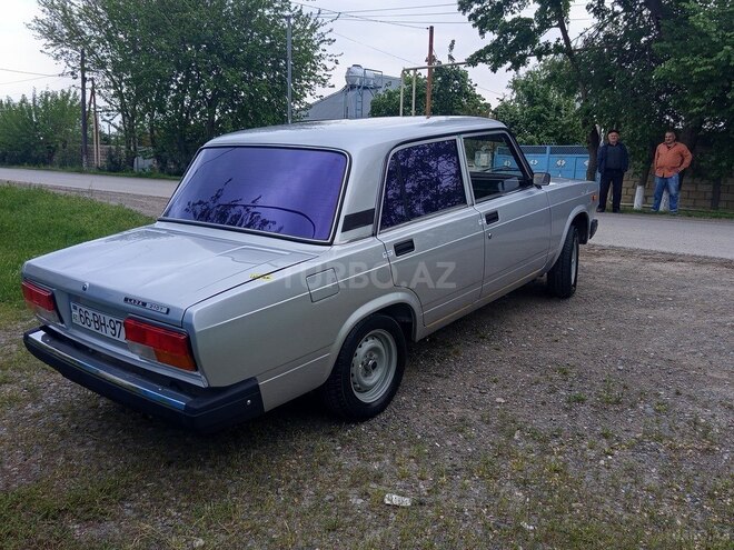 LADA (VAZ) 2107-15