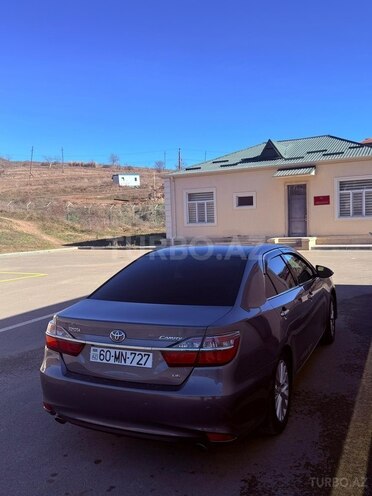 Toyota Camry-11