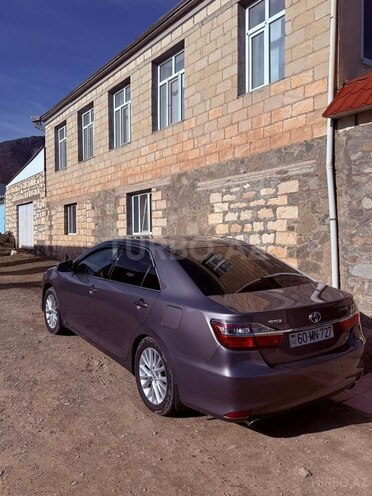 Toyota Camry-12