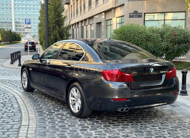 BMW 528-4