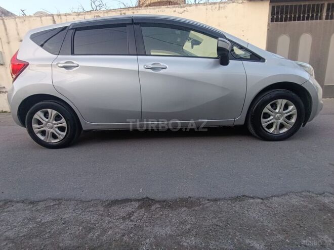 Nissan Note-5