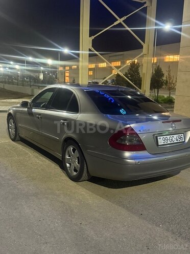 Mercedes E 220-2