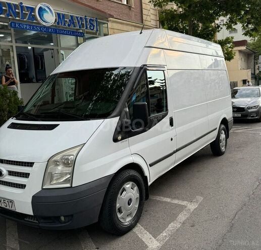 Ford Transit-5
