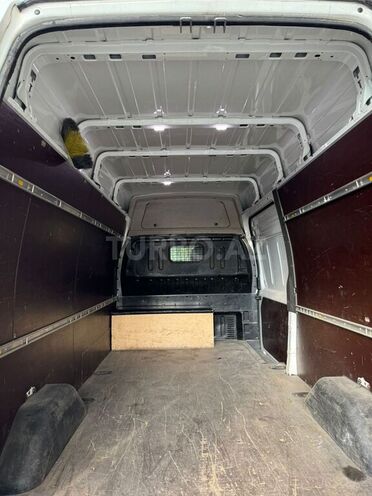Ford Transit-7