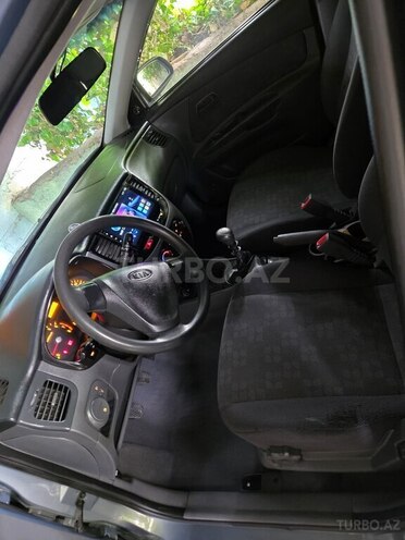 Kia Rio-3