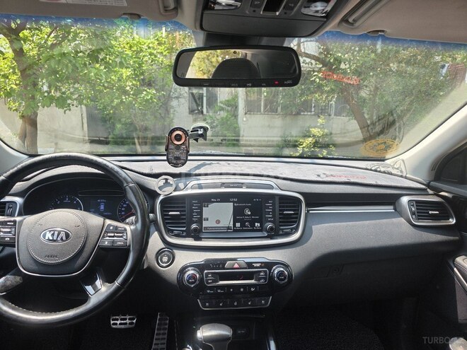 Kia Sorento-8