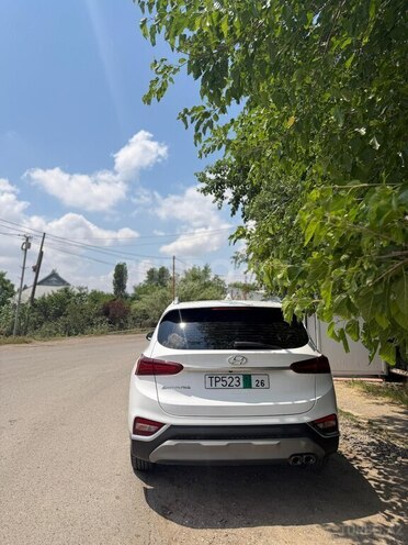 Hyundai Santa Fe-5