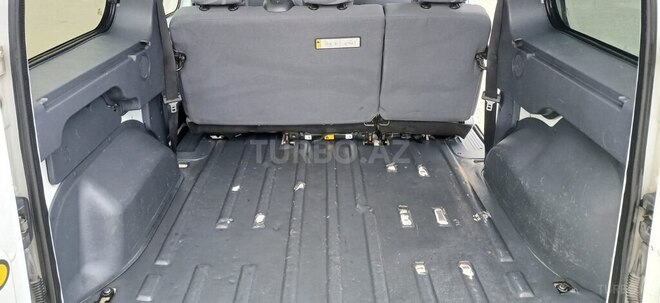 Ford Tourneo Connect-9