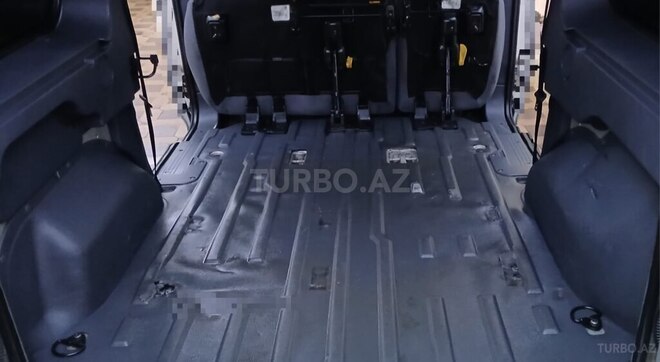 Ford Tourneo Connect-10