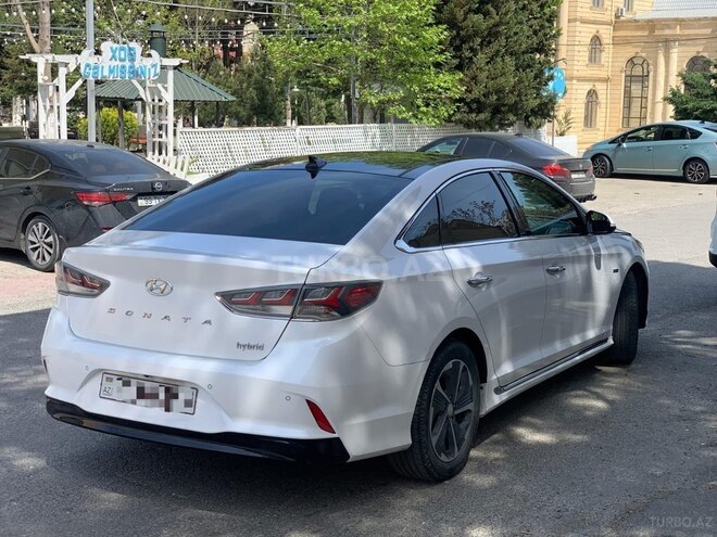 Hyundai Sonata-2