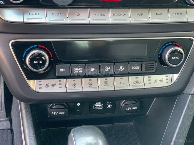 Hyundai Sonata-14
