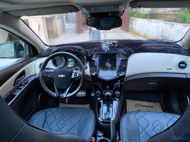 Chevrolet Cruze-11