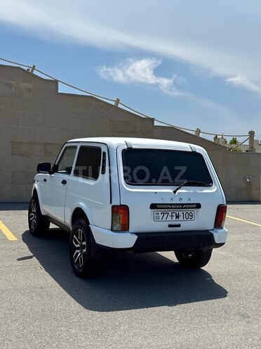 LADA (VAZ) Niva-8