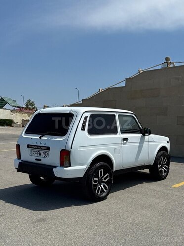 LADA (VAZ) Niva-18