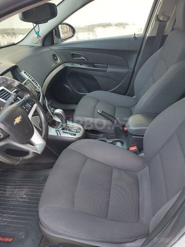 Chevrolet Cruze-16