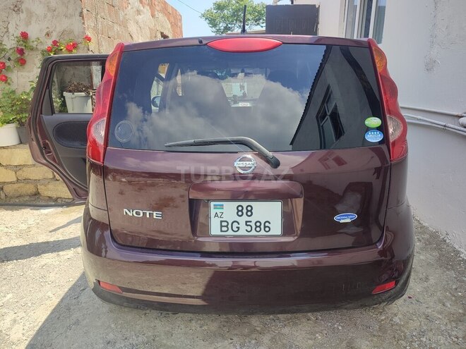 Nissan Note-2