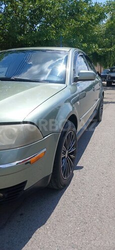 Volkswagen Passat-2