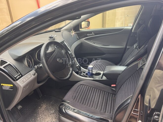 Hyundai Sonata-6