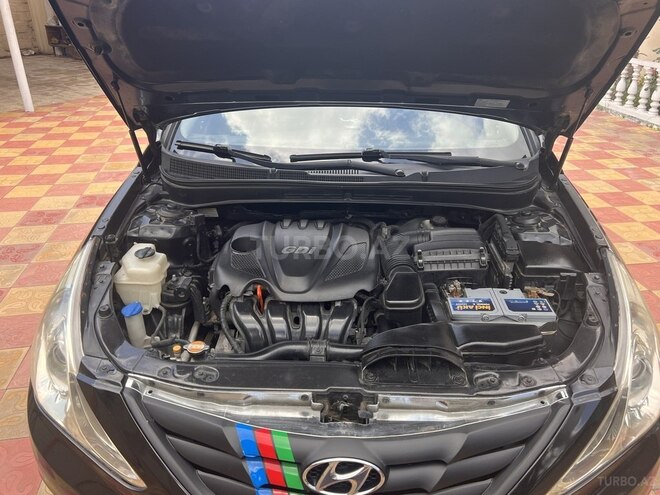 Hyundai Sonata-4