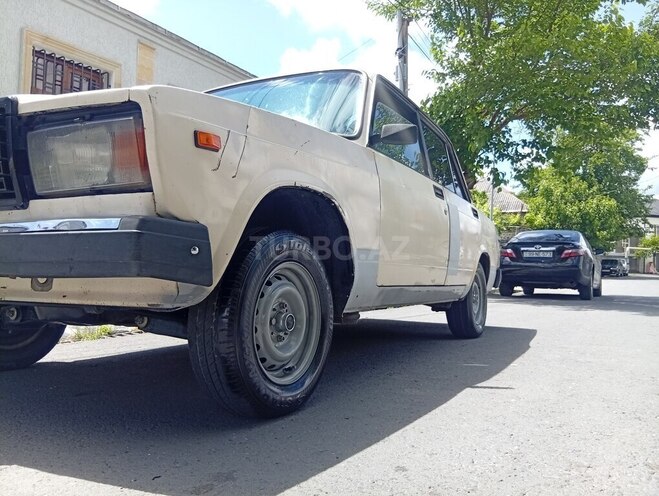 LADA (VAZ) 2107-2