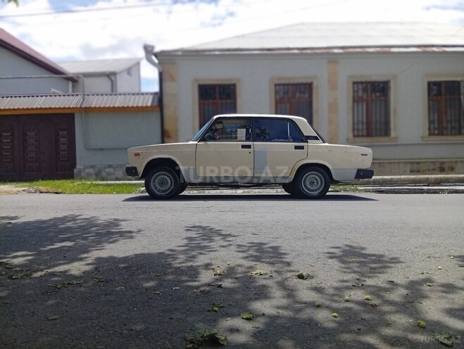 LADA (VAZ) 2107-11